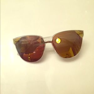 🎉🎉🎉🎉metallic lensed clear sunglasses